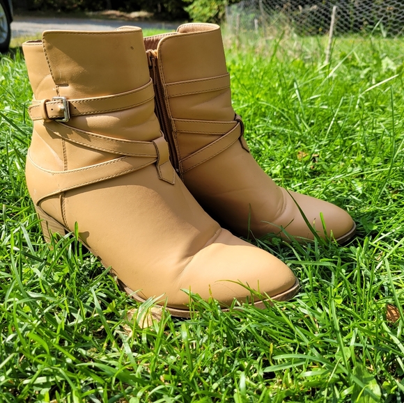 Tan fall booties - Picture 3 of 6